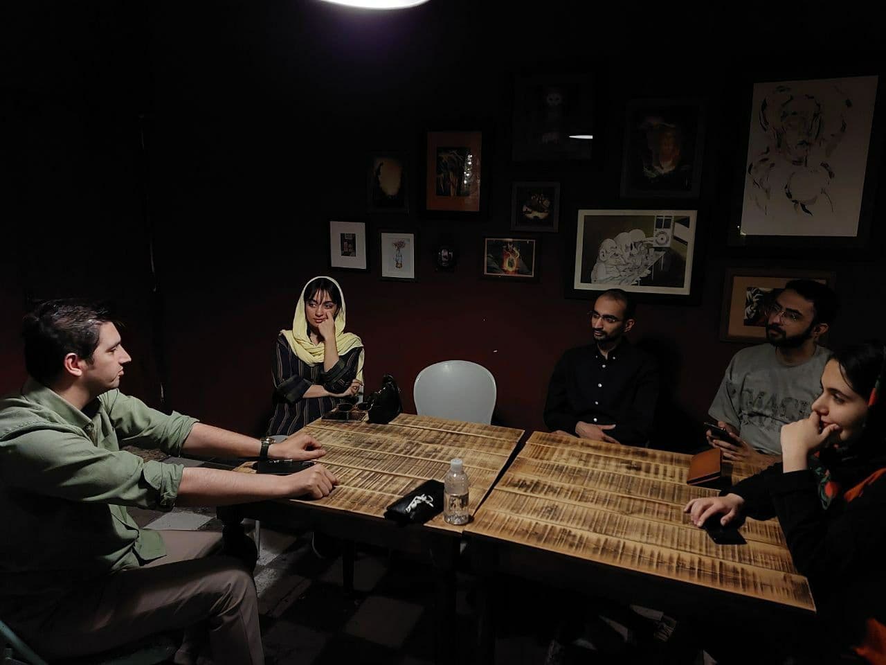 هفتمین جلسه گروه ادبیات – کجا دنبال مفهومی برای عشق می‌گردی؟