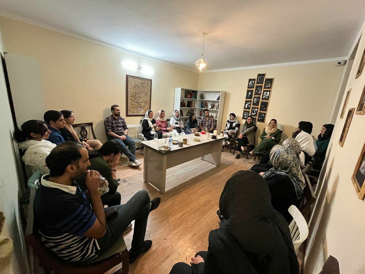 پنجمین جلسه گروه روانشناسی – مهاجرت و هویت