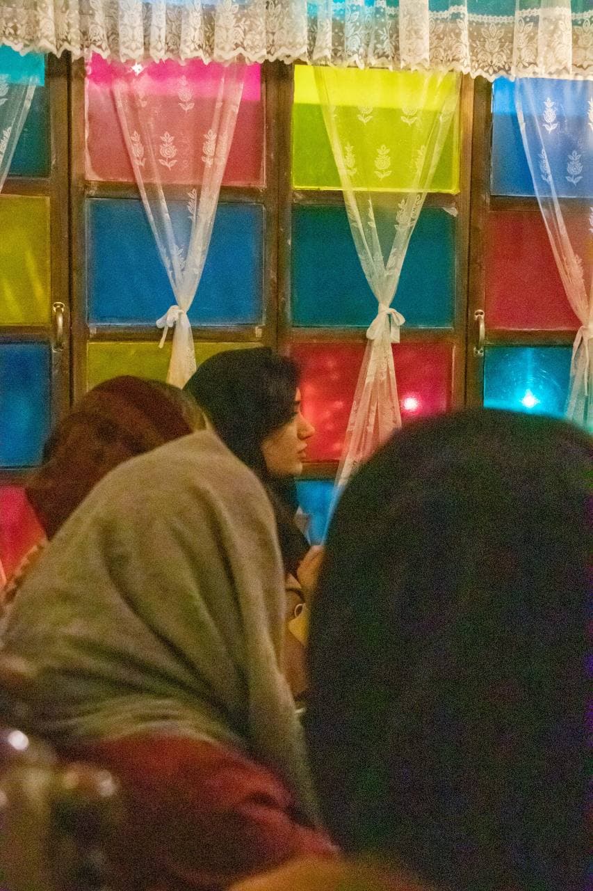 مرا تبار خونی گل‌ها به زیستن متعهد کرده است – شصت و سومین جلسه انجمن