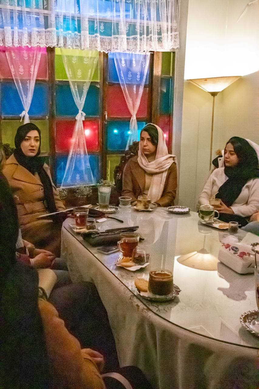 مرا تبار خونی گل‌ها به زیستن متعهد کرده است – شصت و سومین جلسه انجمن