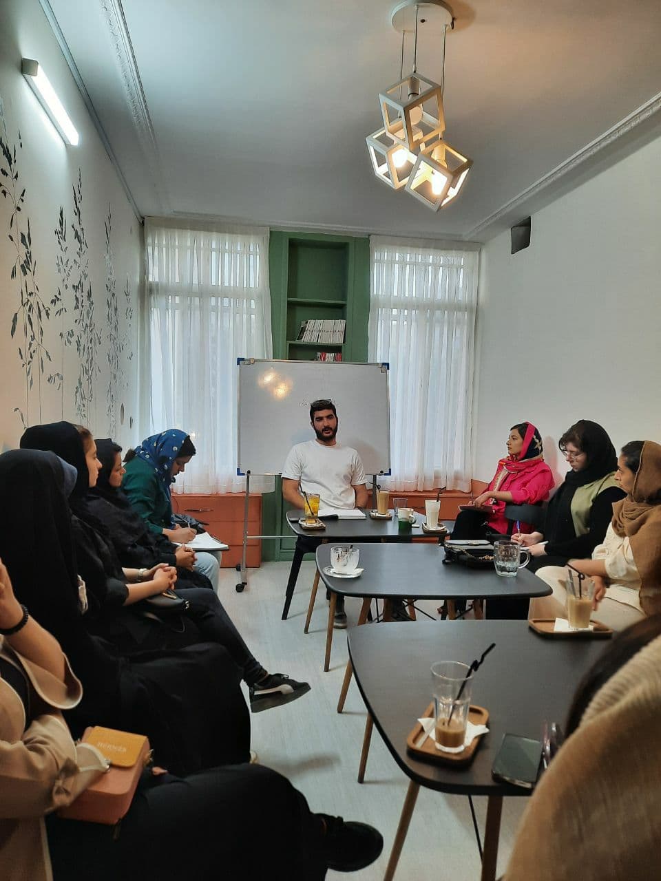 اولین جلسه گروه روان‌شناسی – ملال و رنج زندگی