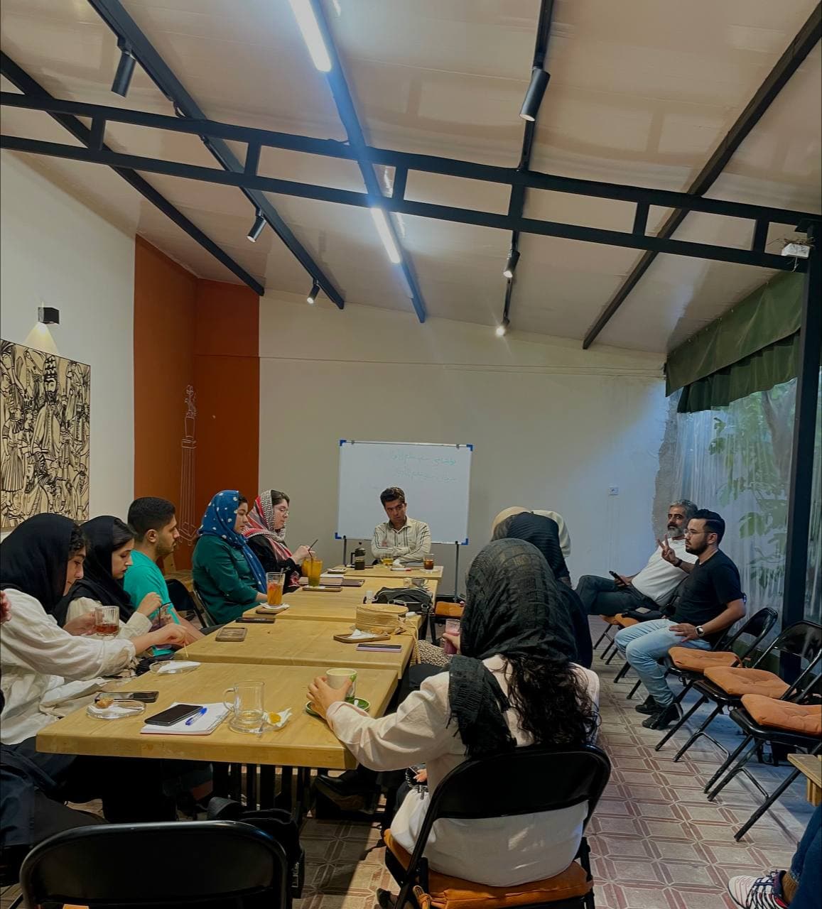 هشتمین جلسه انجمن – ادبیات چیست؟