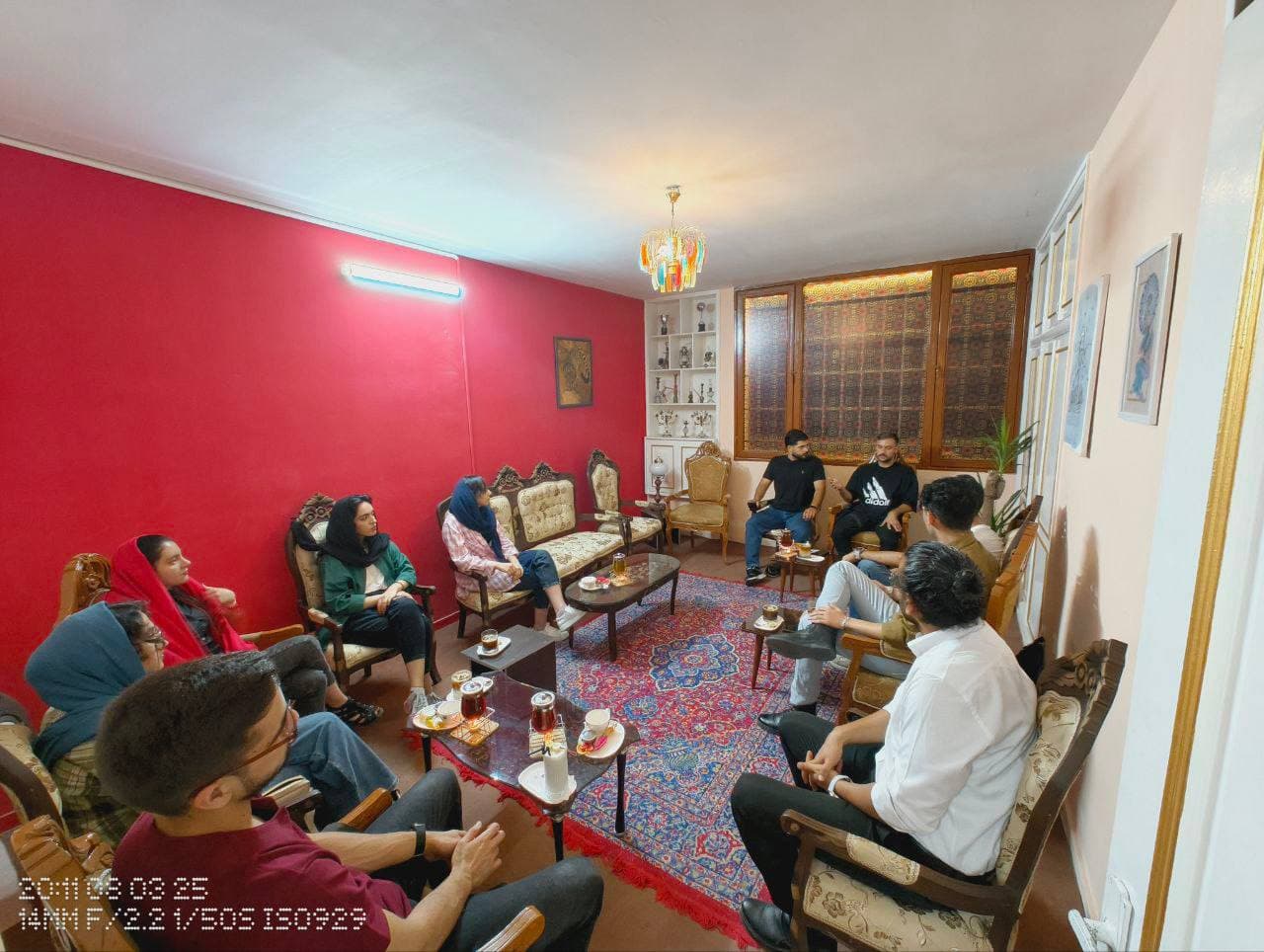 بررسی تبعیض در روابط و دید برابر به دیگران
