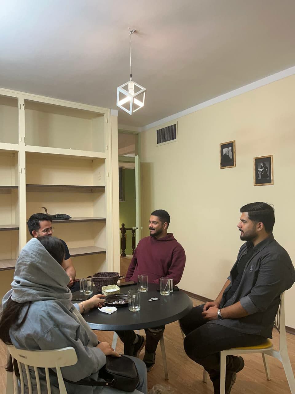 English Free Discussion چهاردهم