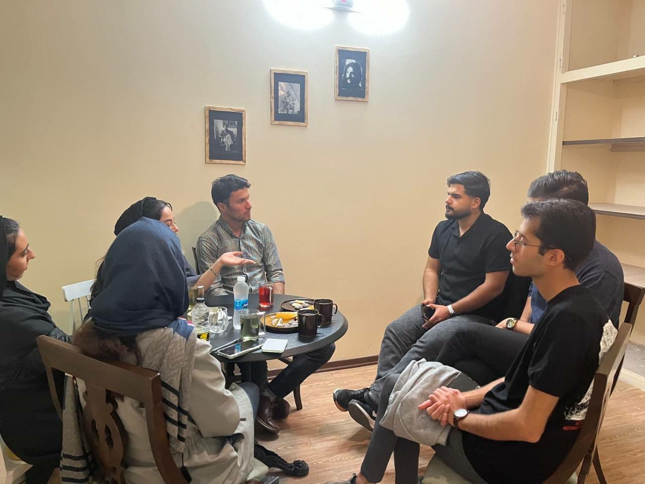 English Free Discussion پانزدهم – تأثیرات همهگیری کرونا