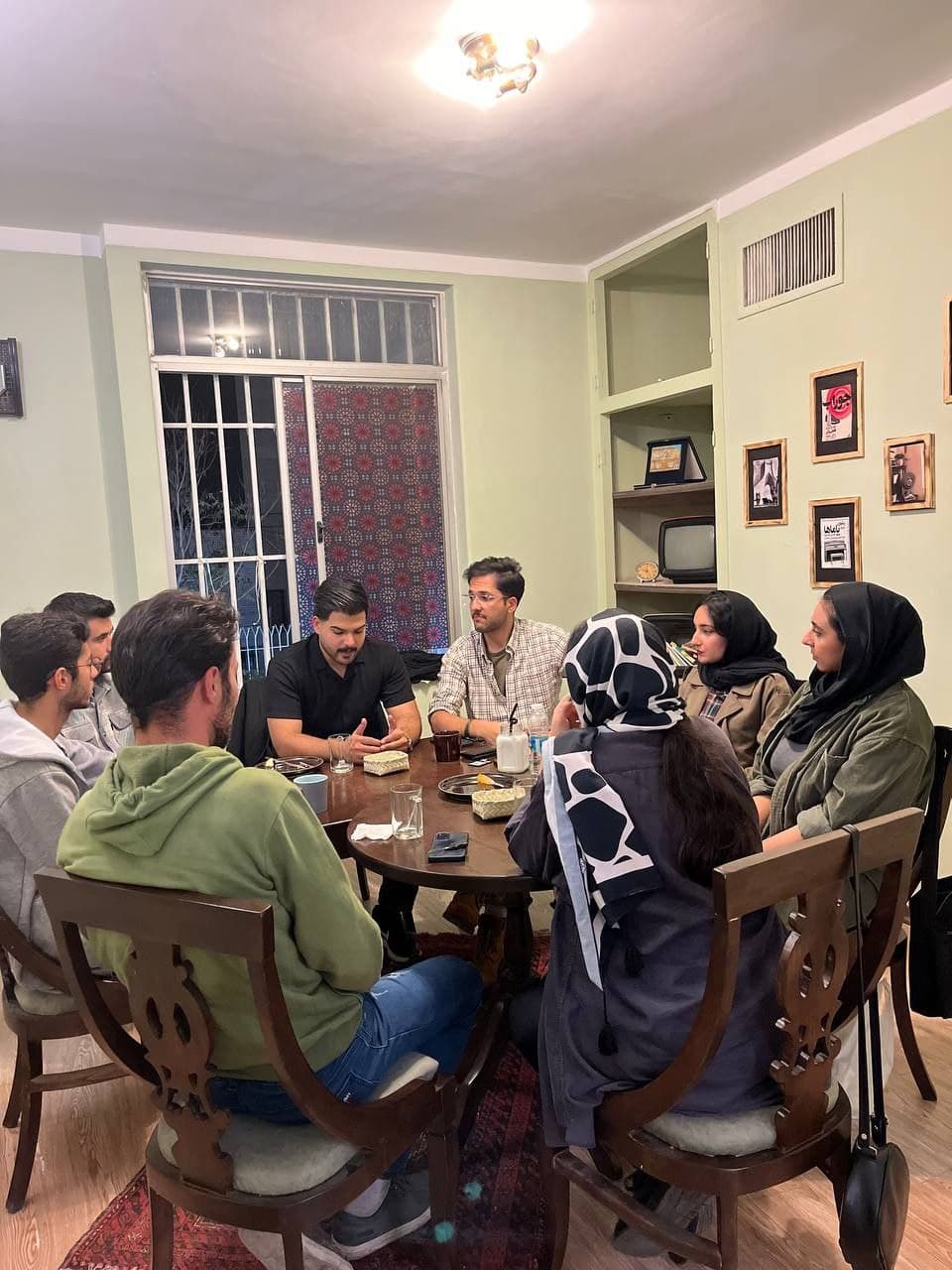 English Free Discussion هفدهم – نوستالژی و گذشتهگرایی