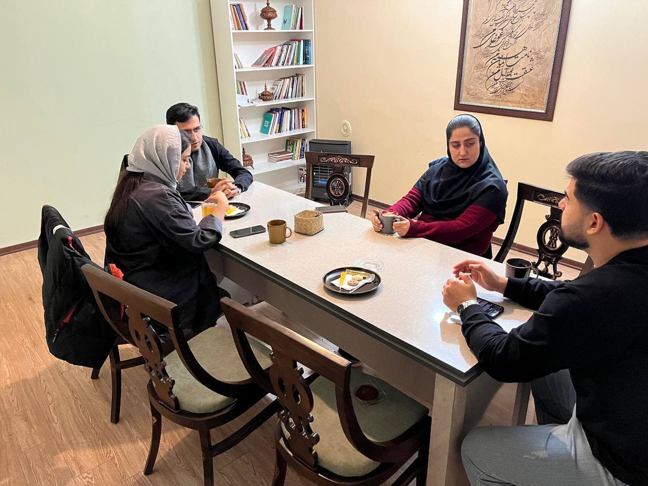 چالشهای والدگری مدرن و تعادل تربیتی – شصت و هفتمین جلسه انگلیسی آزاد