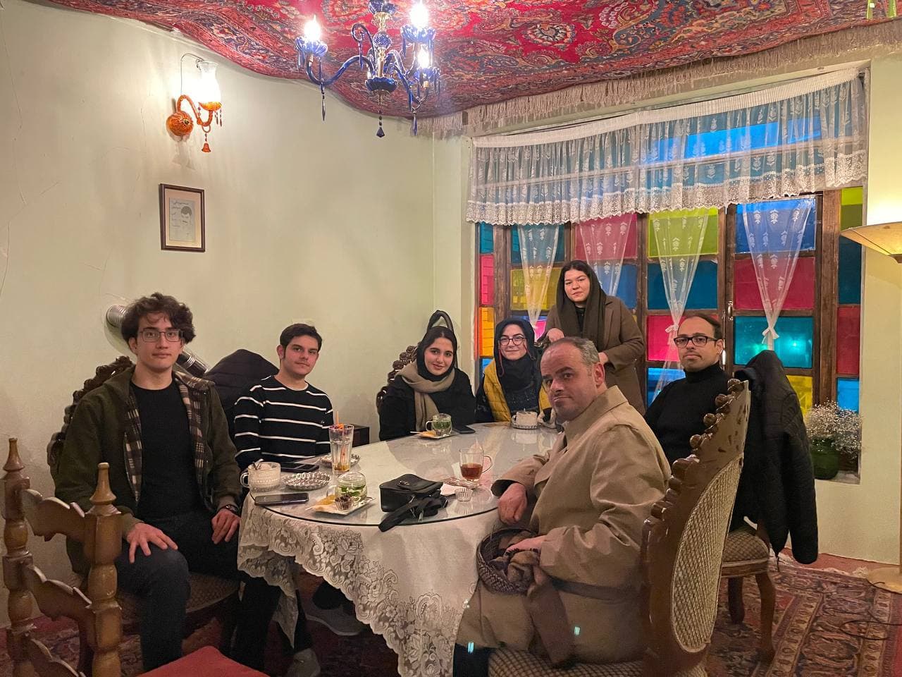 یادگار جلسه ادبیات و نمایشنامهخوانی «آی بی کلاه، آی با کلاه» – شصت و هشتمین جلسه