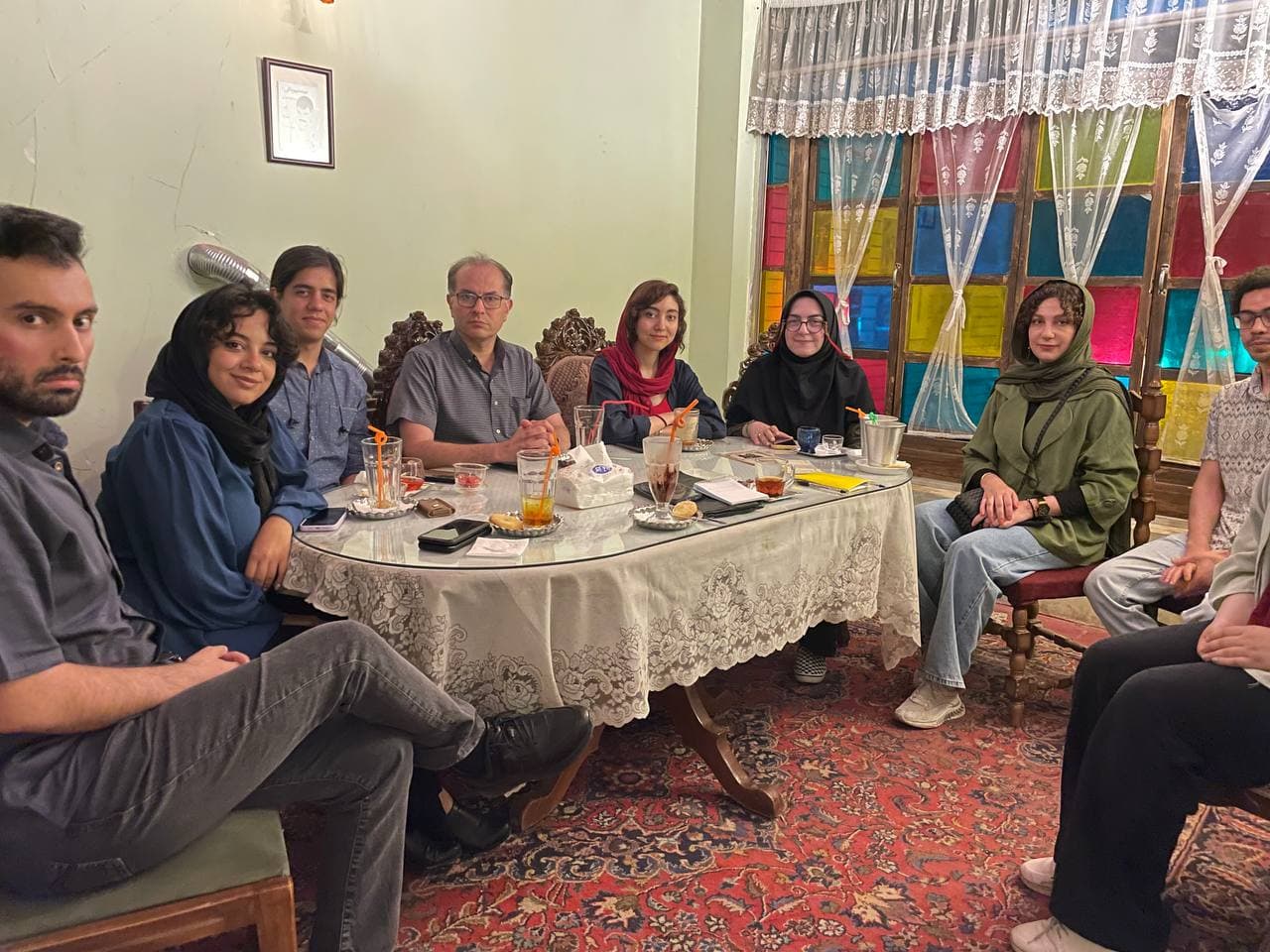 یادگاری از هشتاد و نهمین جلسهی نمایشنامهخوانی «مرگ در پاییز»