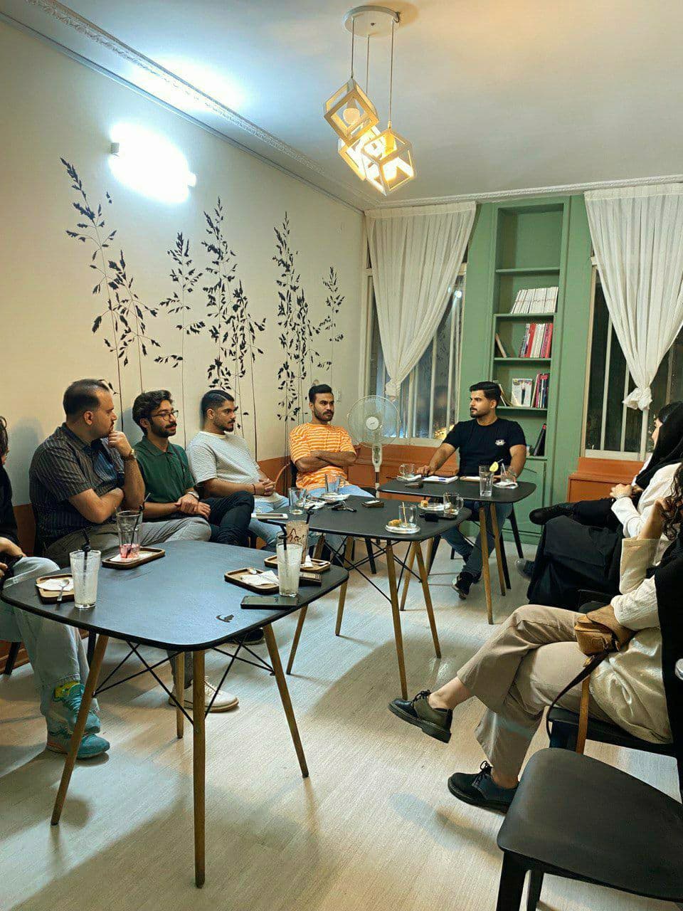 English Free Discussion پنجم – مهاجرت و تنوع فرهنگی