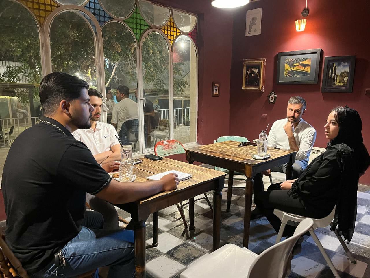 English Free Discussion هشتم – سندروم ایمپوستر و رشد فردی
